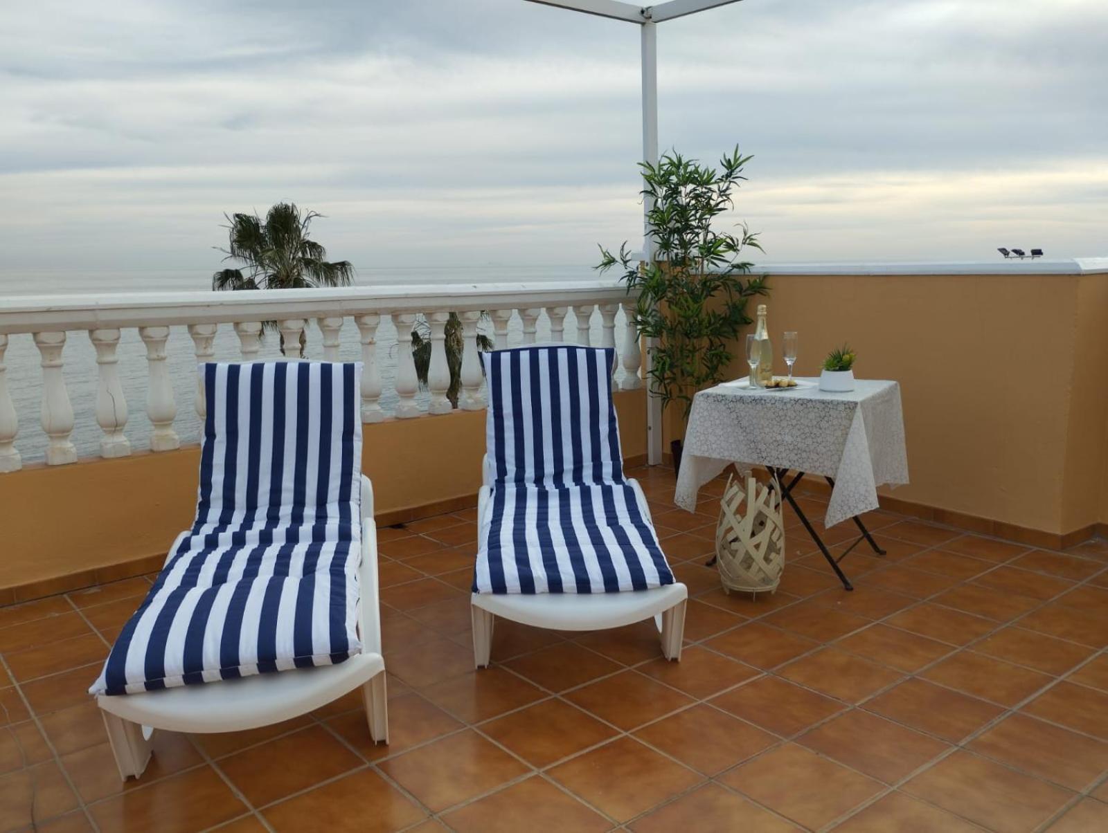 Apartamentos Playacala La Cala Del Moral Eksteriør billede