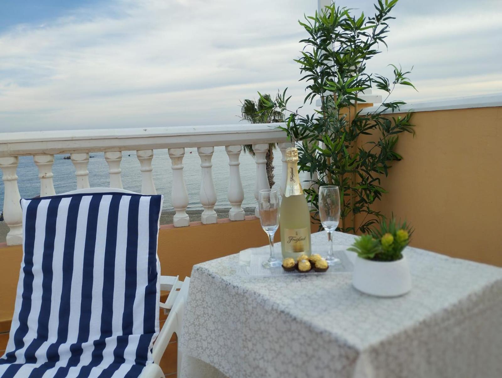 Apartamentos Playacala La Cala Del Moral Eksteriør billede